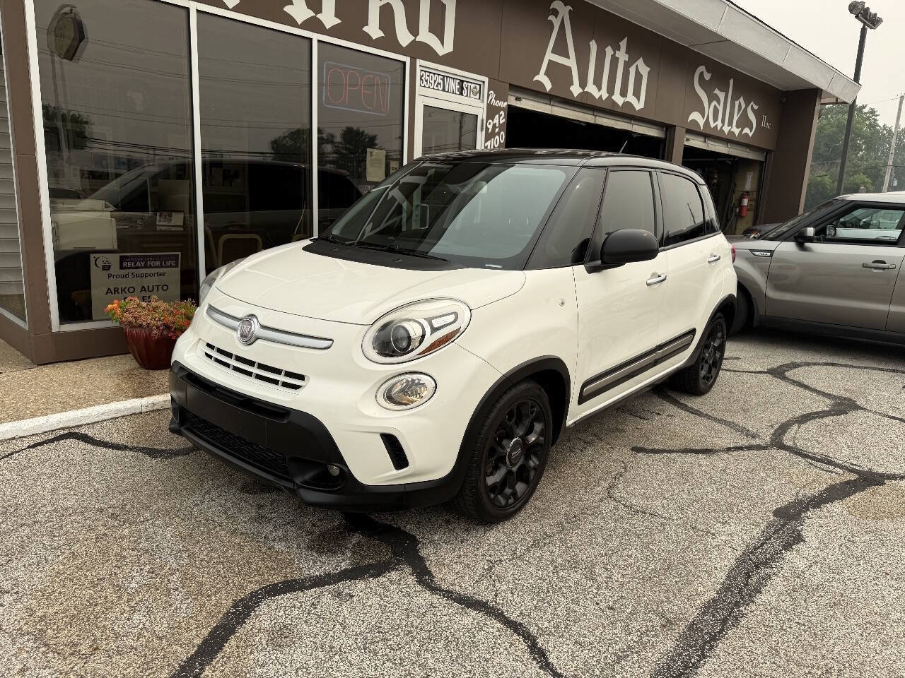 Used 2015 FIAT 500L Trekking FWD image 2