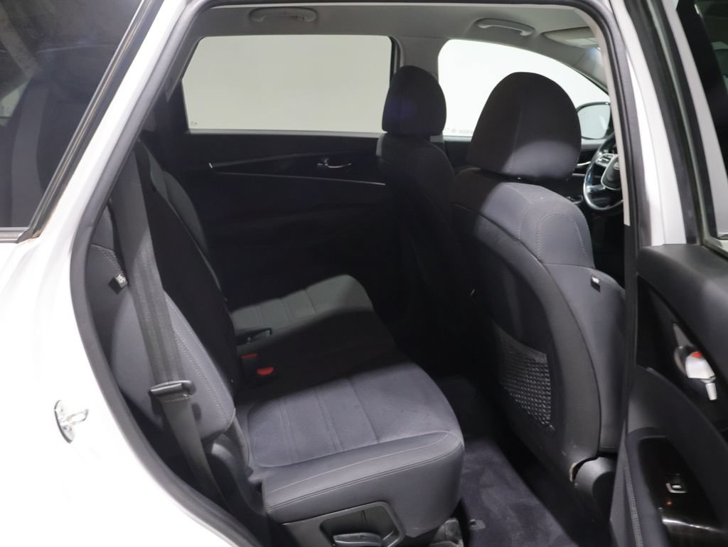 Used 2019 Kia Sorento AWD V6 image 19