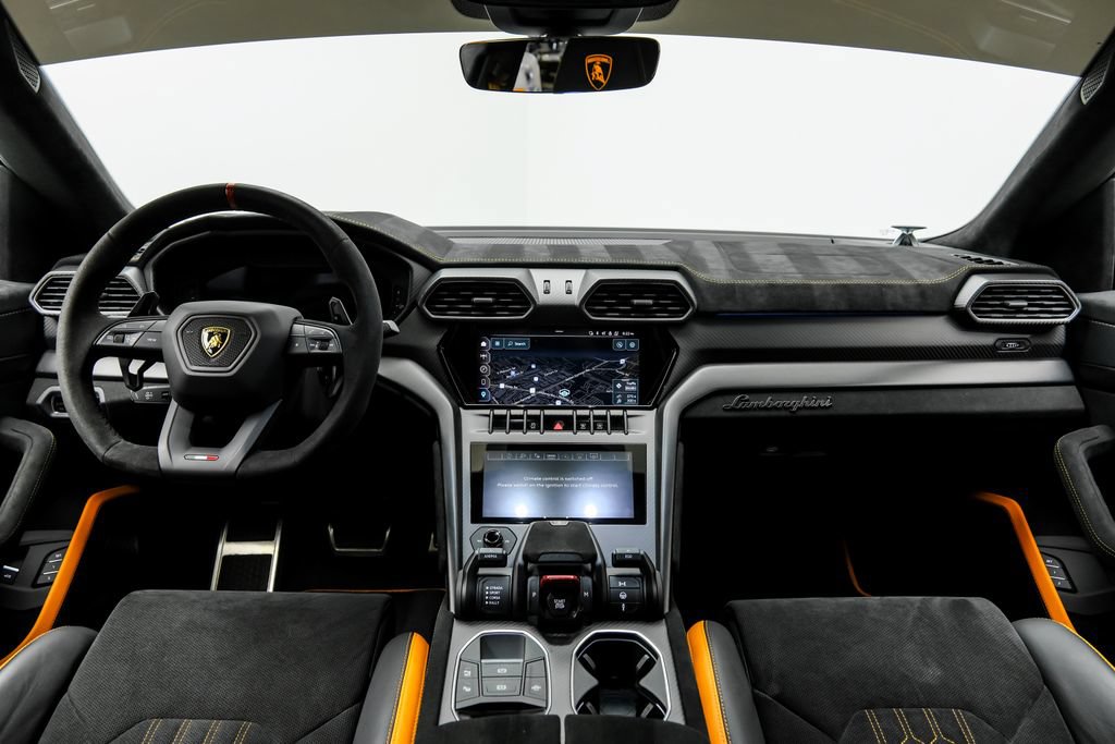 Used 2023 Lamborghini Urus Performante AWD/4WD image 14