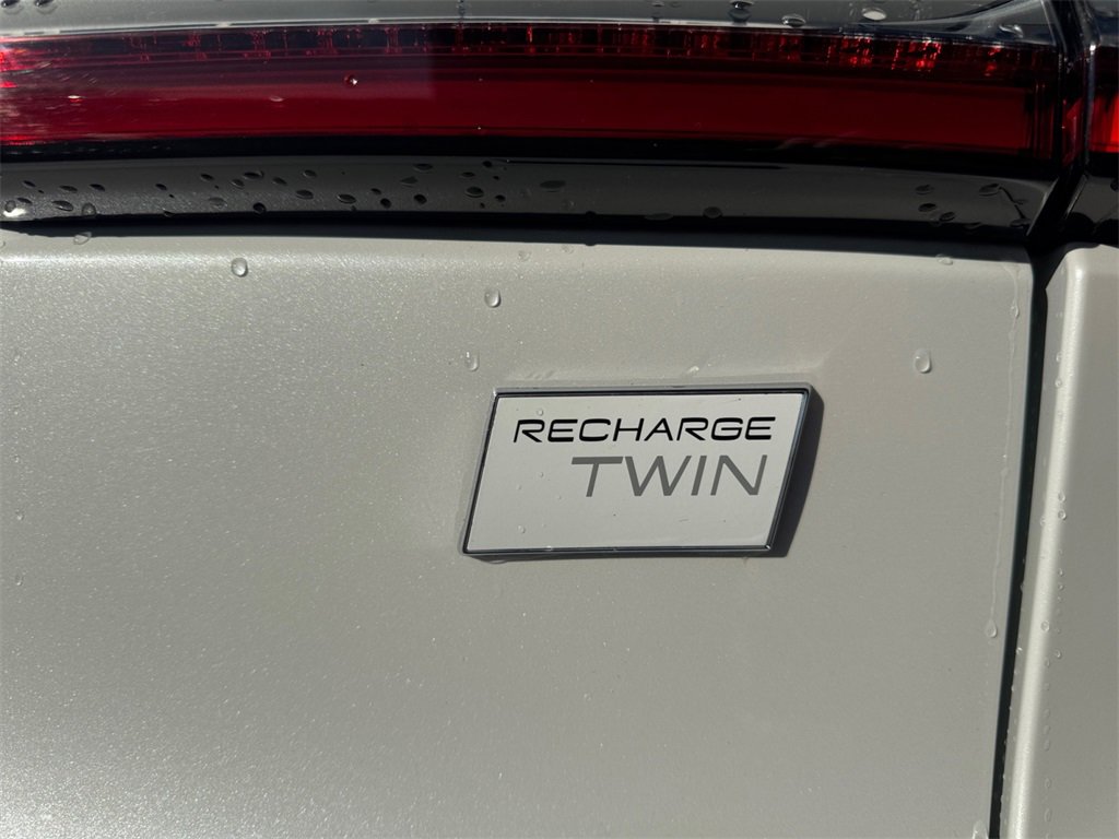 Certified 2022 Volvo C40 P8 Recharge Ultimate image 9