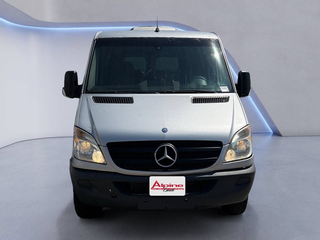 Used 2010 Mercedes-Benz Sprinter 2500 image 8