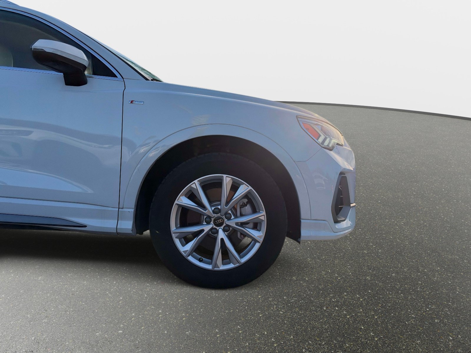 Certified 2024 Audi Q3 2.0T Premium Plus w/ Premium Plus Package AWD/4WD image 6