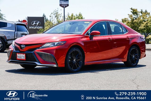 Used 2022 Toyota Camry XSE FWD image 1