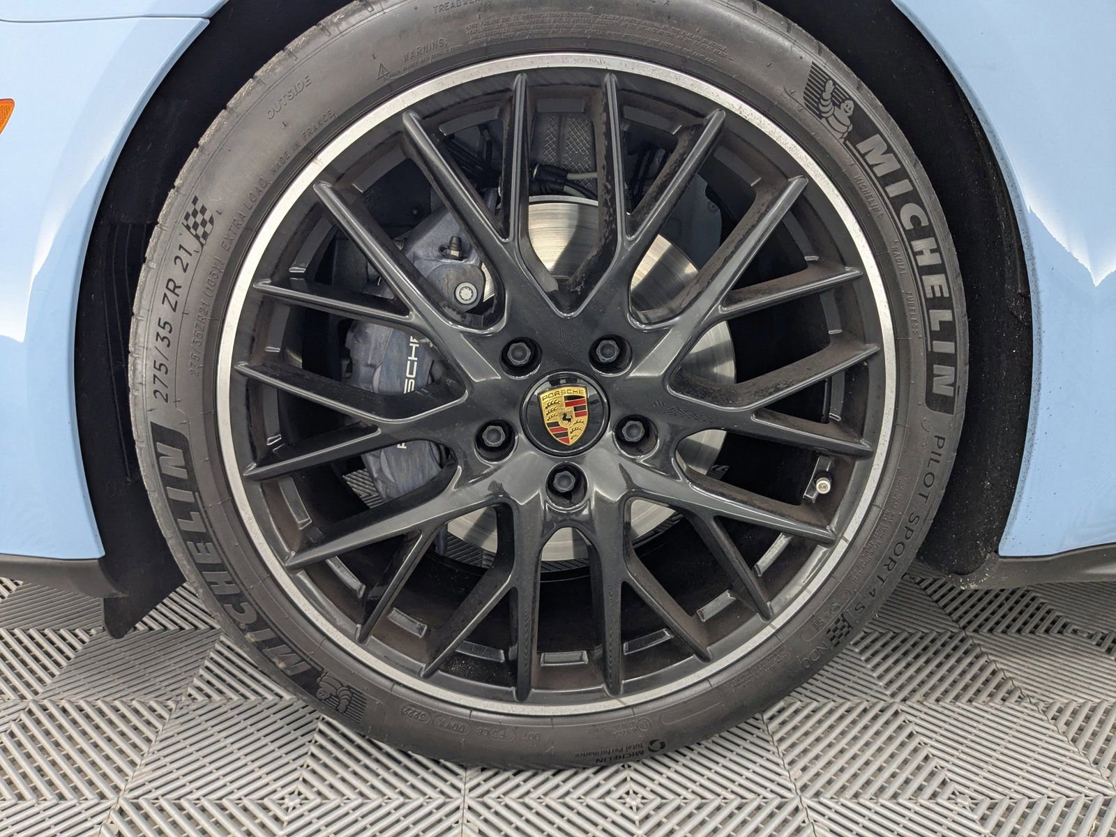 Certified 2023 Porsche Panamera image 17