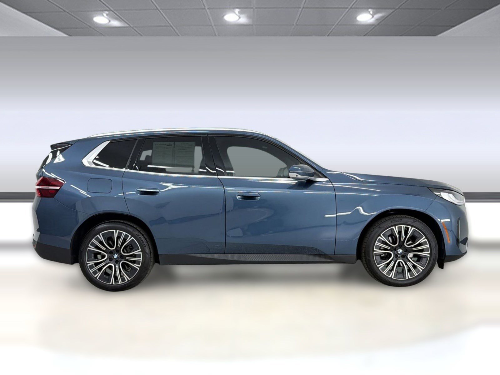 Certified 2025 BMW X3 xDrive30i w/ Premium Package image 8