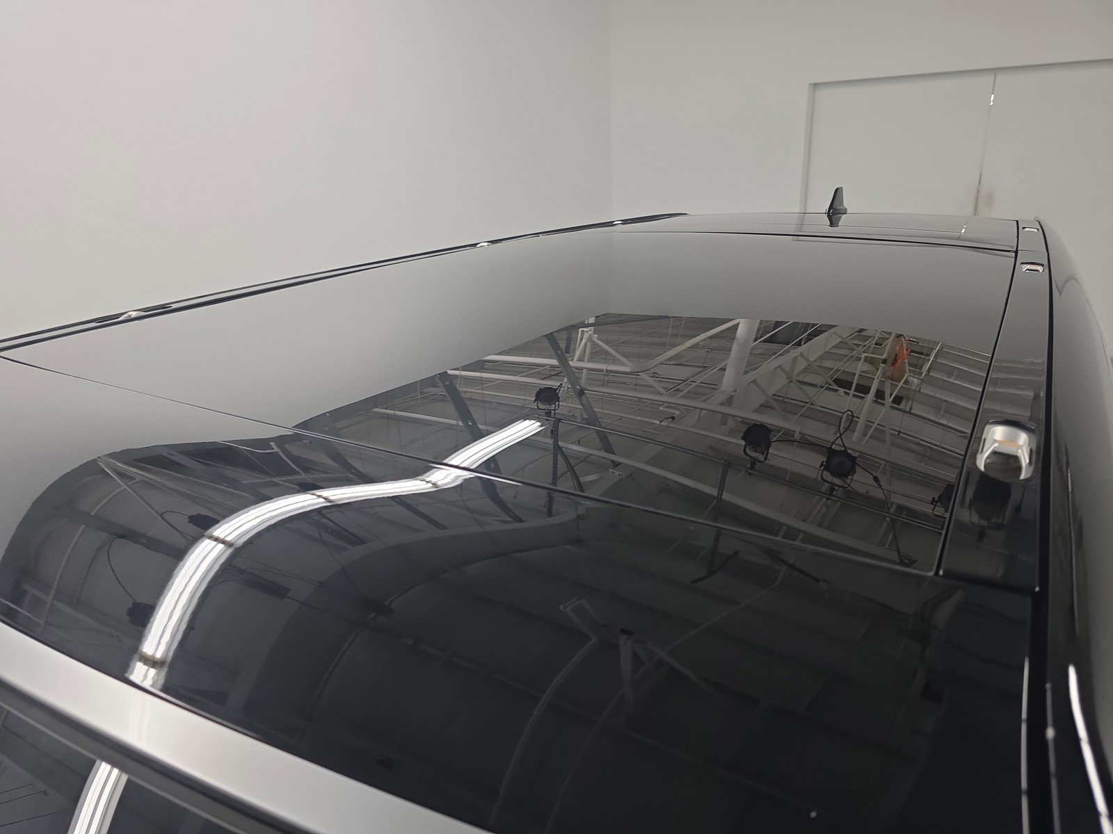 Used 2023 Rivian R1S Adventure AWD/4WD image 13