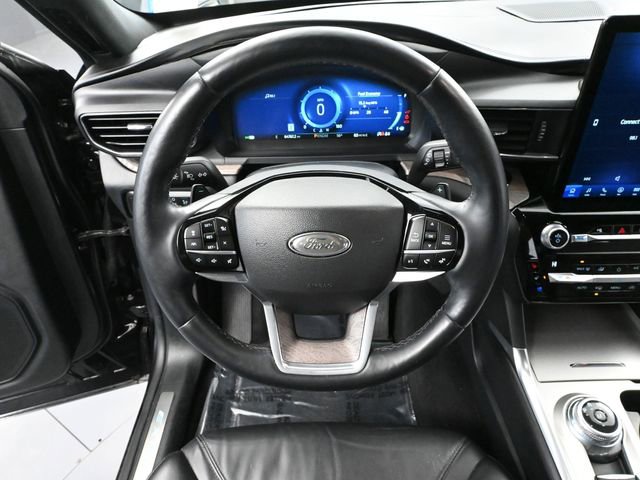 Used 2021 Ford Explorer Platinum w/ Equipment Group 601A image 26