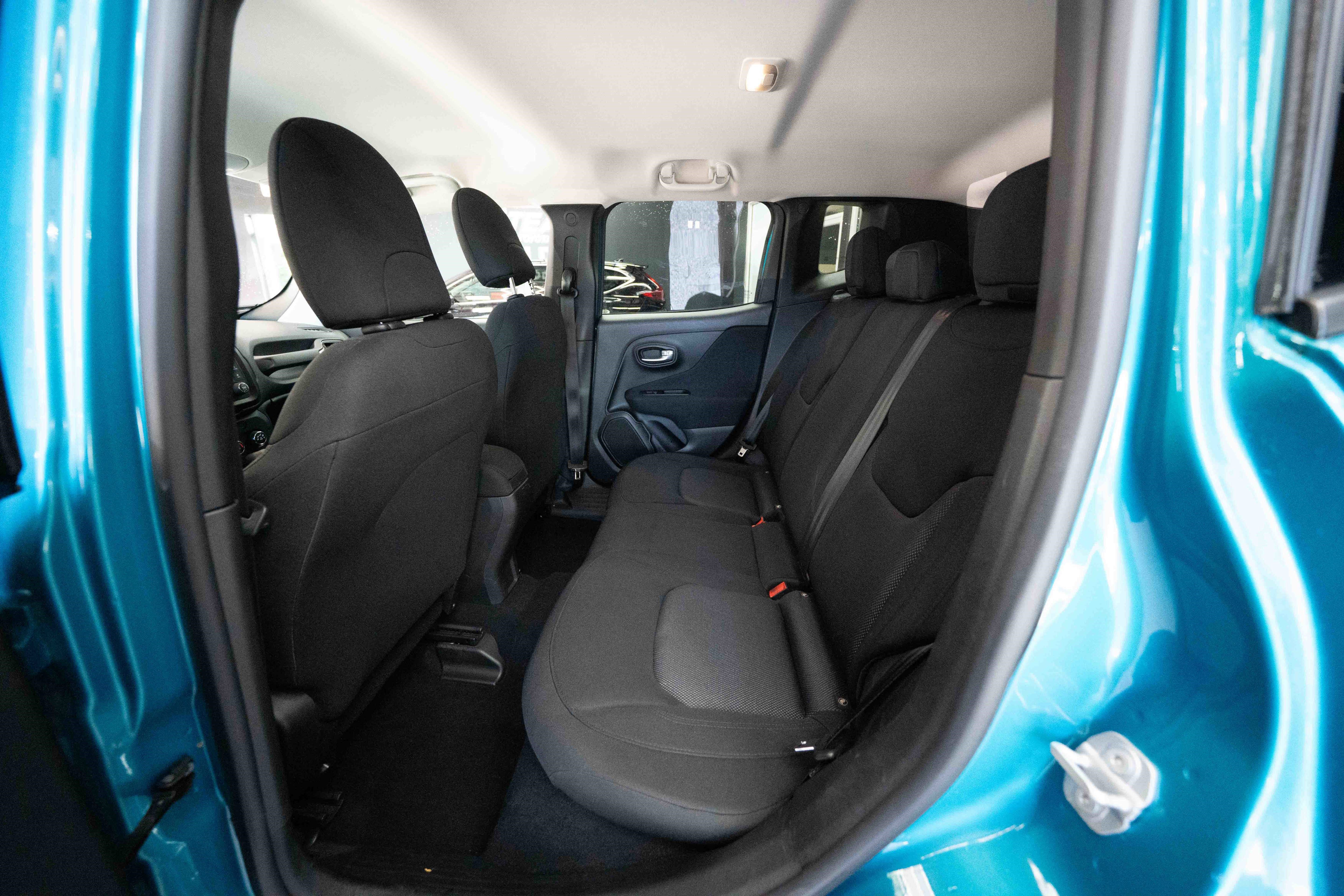 Used 2020 Jeep Renegade Sport w/ Sport Appearance Group AWD/4WD image 23