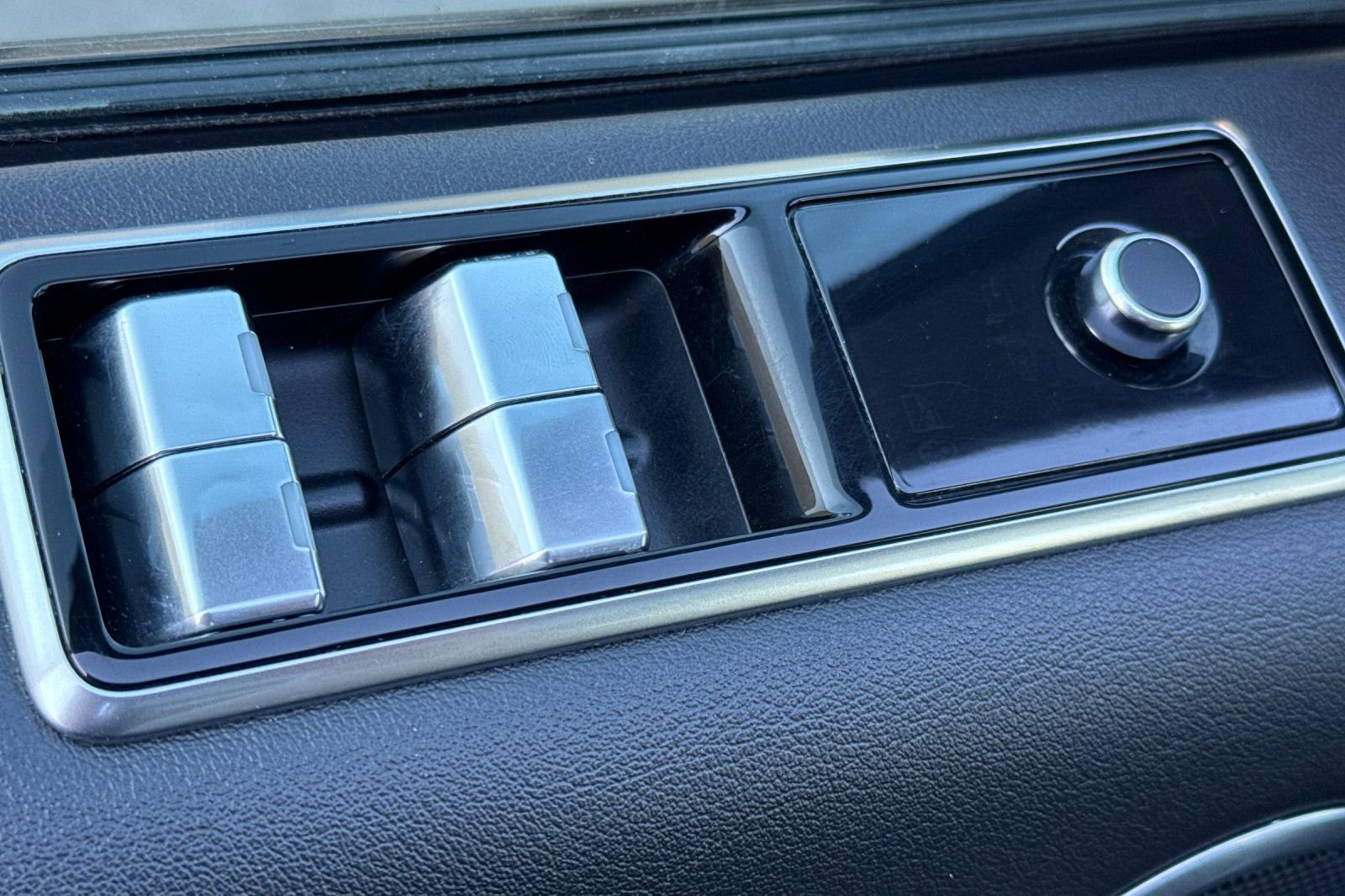 Used 2019 Land Rover Range Rover Sport HSE image 11