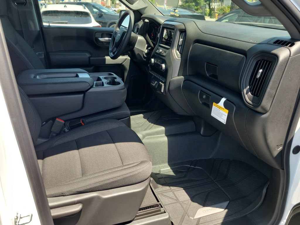 New 2026 Chevrolet Silverado 1500 Custom RWD image 15