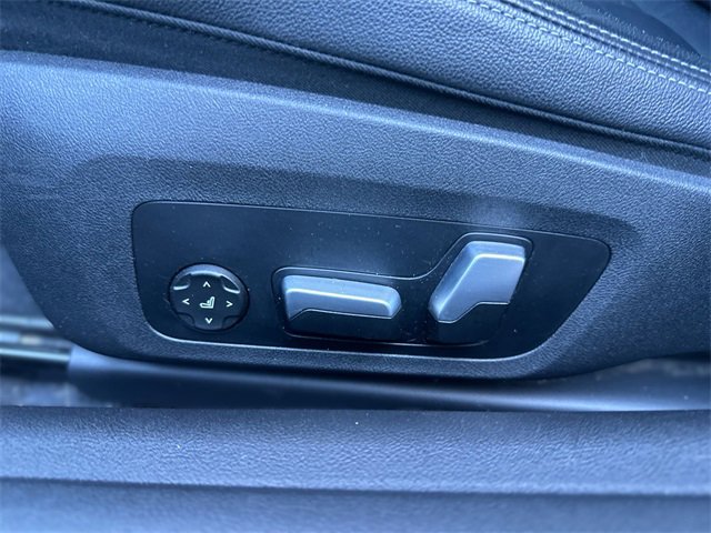 Used 2021 BMW 430i xDrive Coupe w/ Executive Package image 13