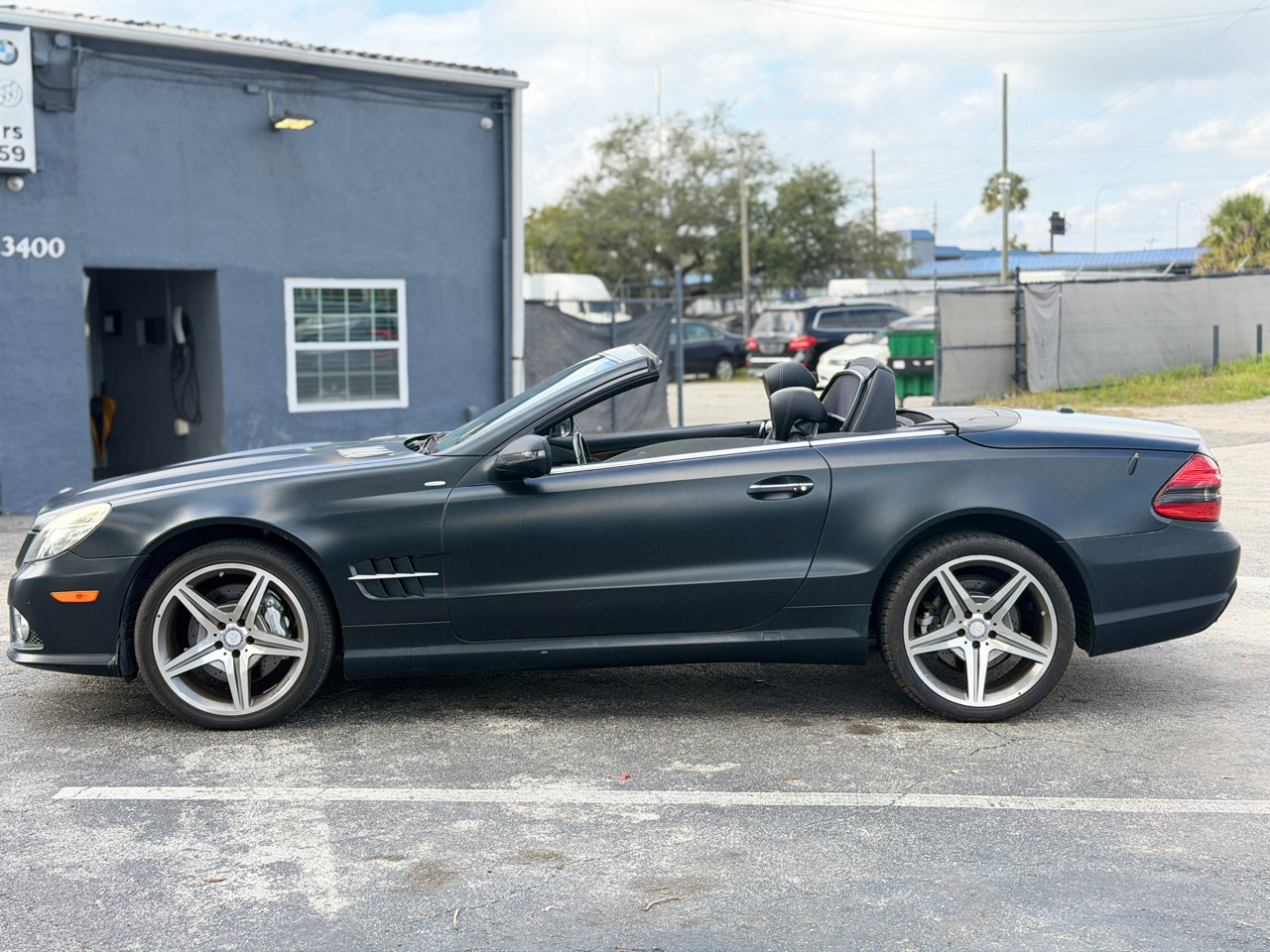 Used 2011 Mercedes-Benz SL 550 image 13