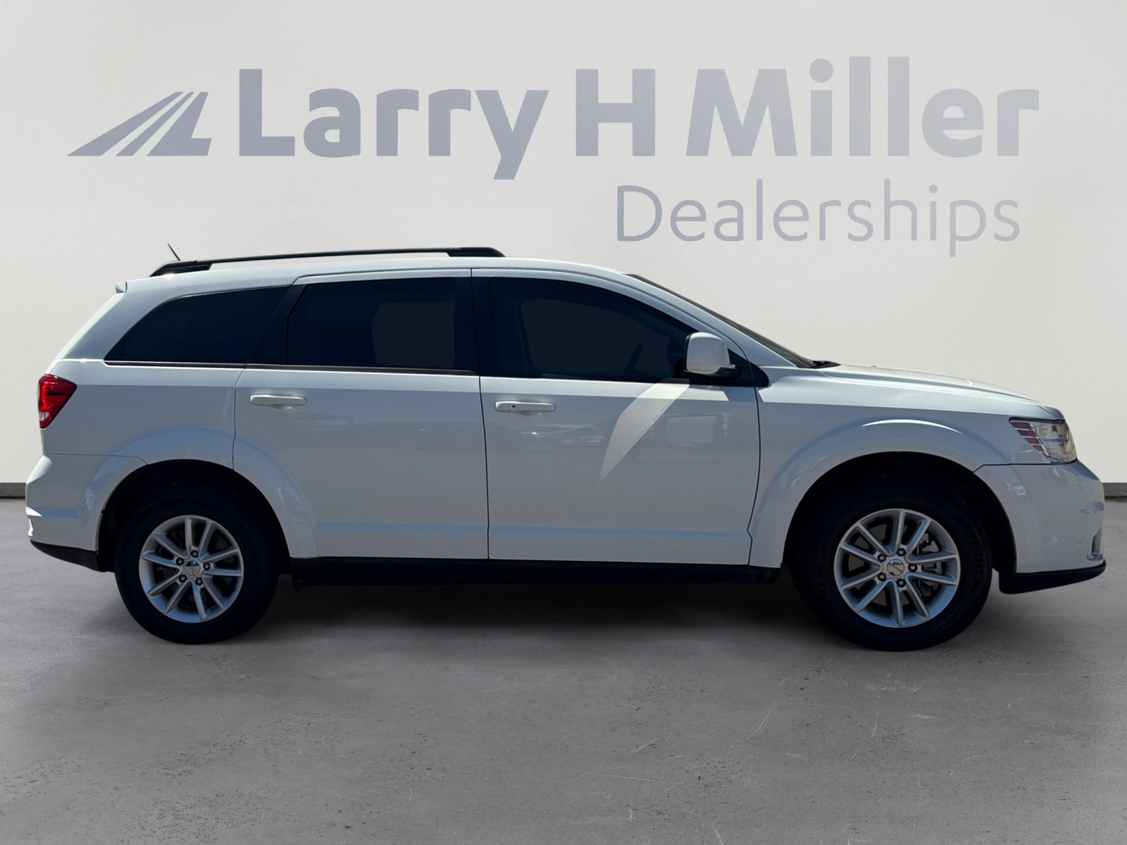 Used 2015 Dodge Journey SXT w/ Flexible Seating Group FWD image 6