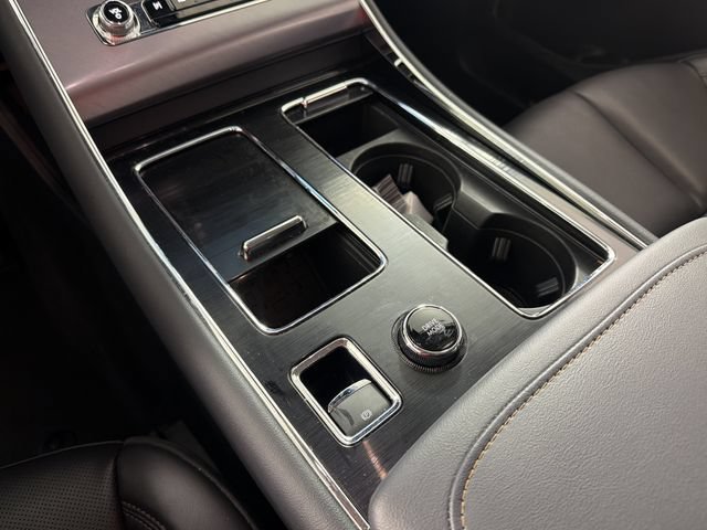 Used 2026 Lincoln Aviator AWD image 8