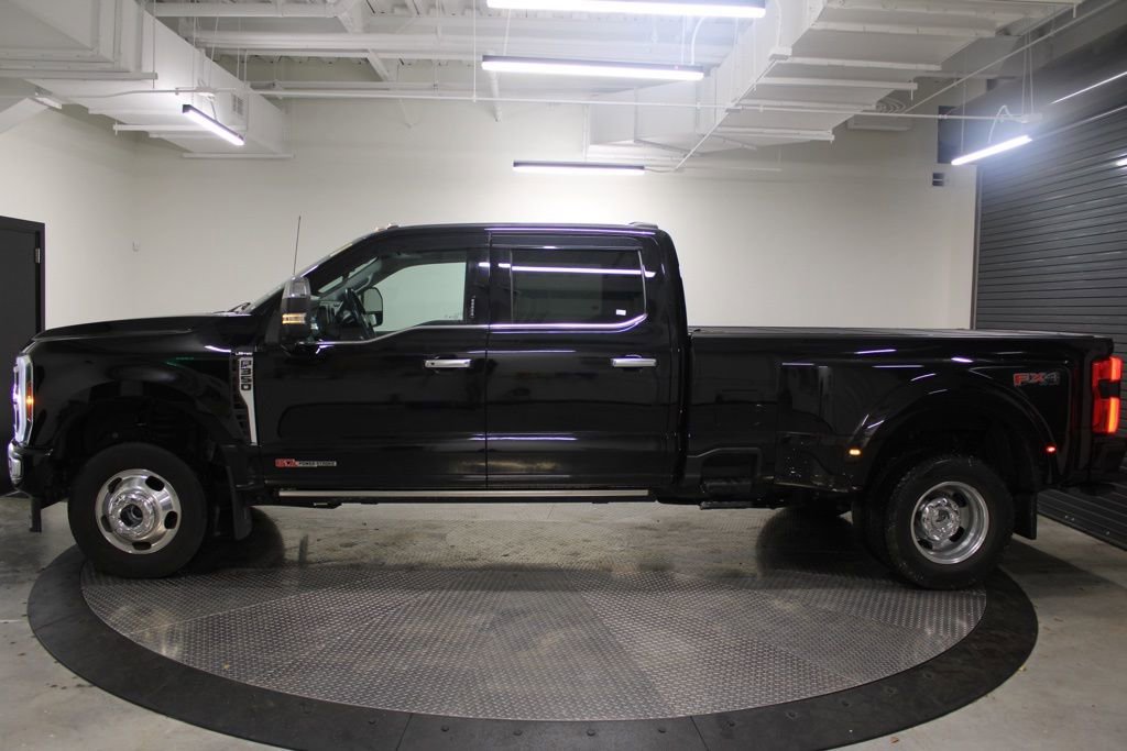 Used 2024 Ford F350 Limited w/ FX4 Off-Road Package AWD/4WD image 2