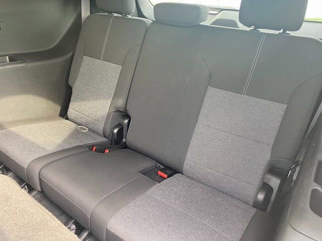 Used 2025 GMC Acadia Elevation image 14