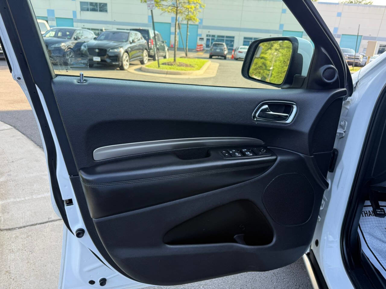 Used 2017 Dodge Durango SXT w/ 3rd Row Seating Group image 16