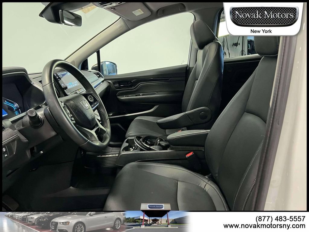 Used 2023 Honda Odyssey Touring image 17