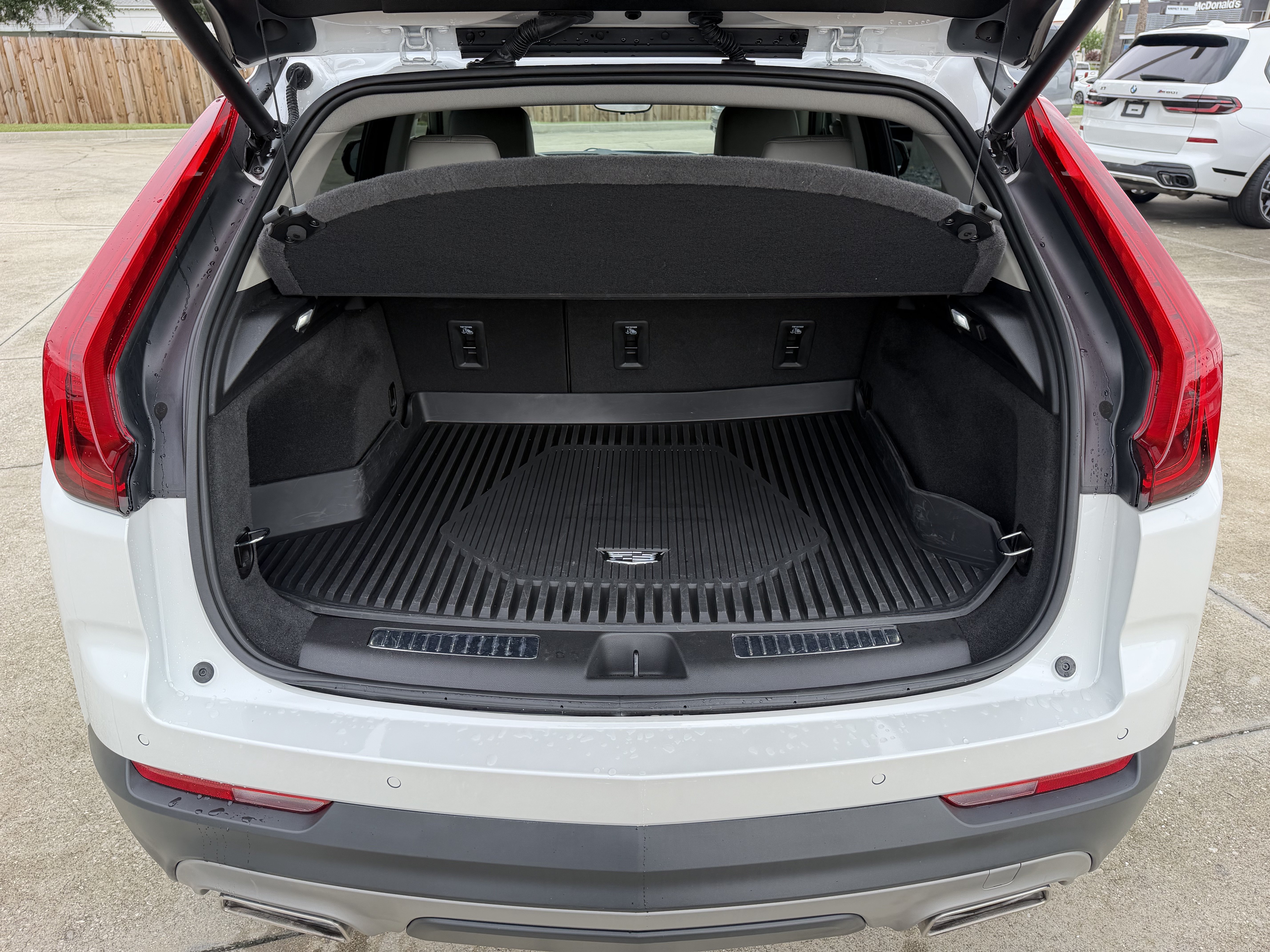 Certified 2022 Cadillac XT4 Premium Luxury w/ Enhanced Visibility Package FWD image 10