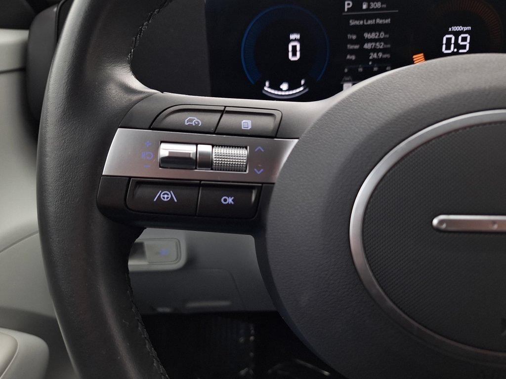 Certified 2024 Hyundai Kona SEL AWD/4WD image 16