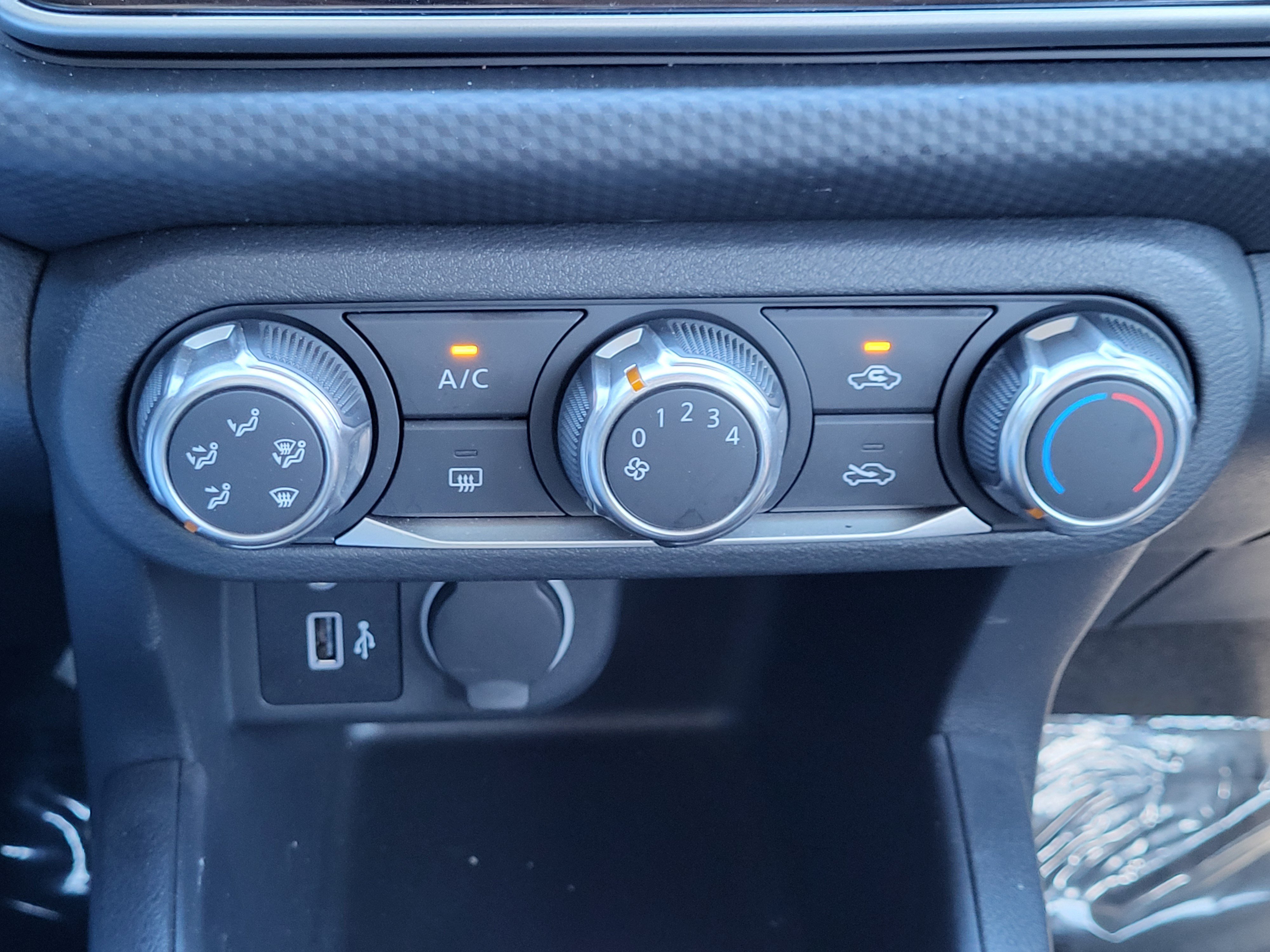 Certified 2025 Nissan Kicks Play S FWD image 20
