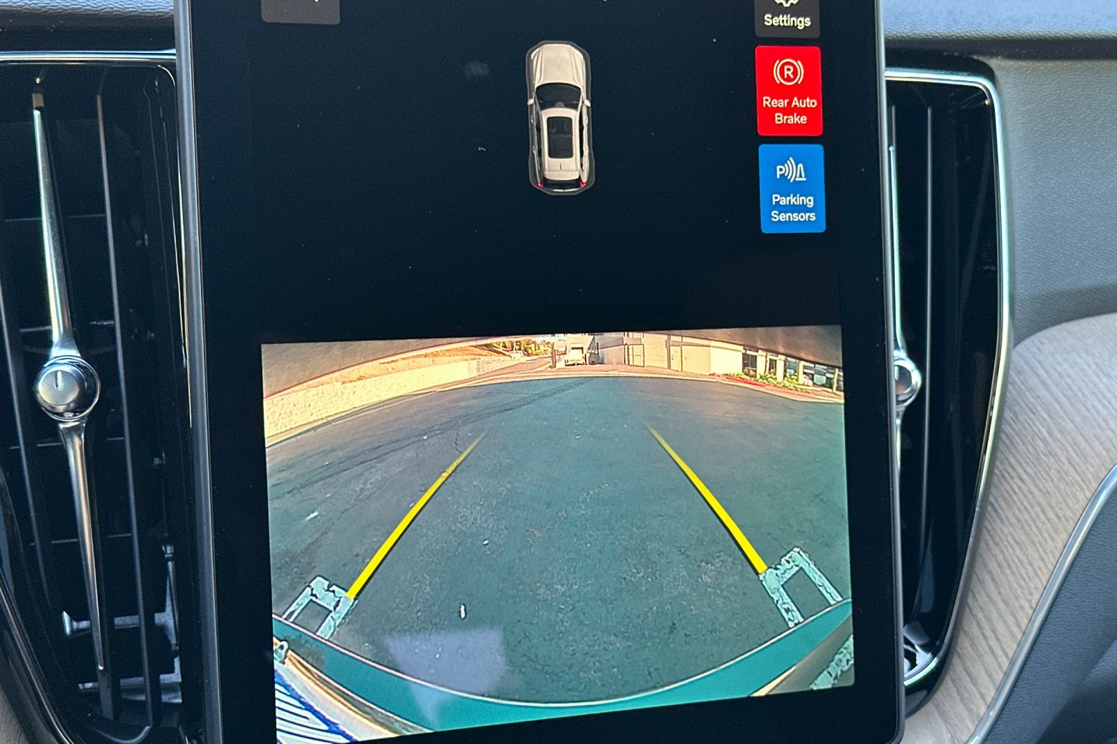 New 2026 Volvo XC60 B5 Core image 17