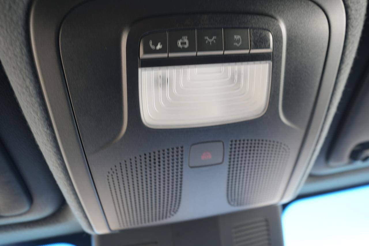 Used 2024 Mercedes-Benz Sprinter 2500 image 23