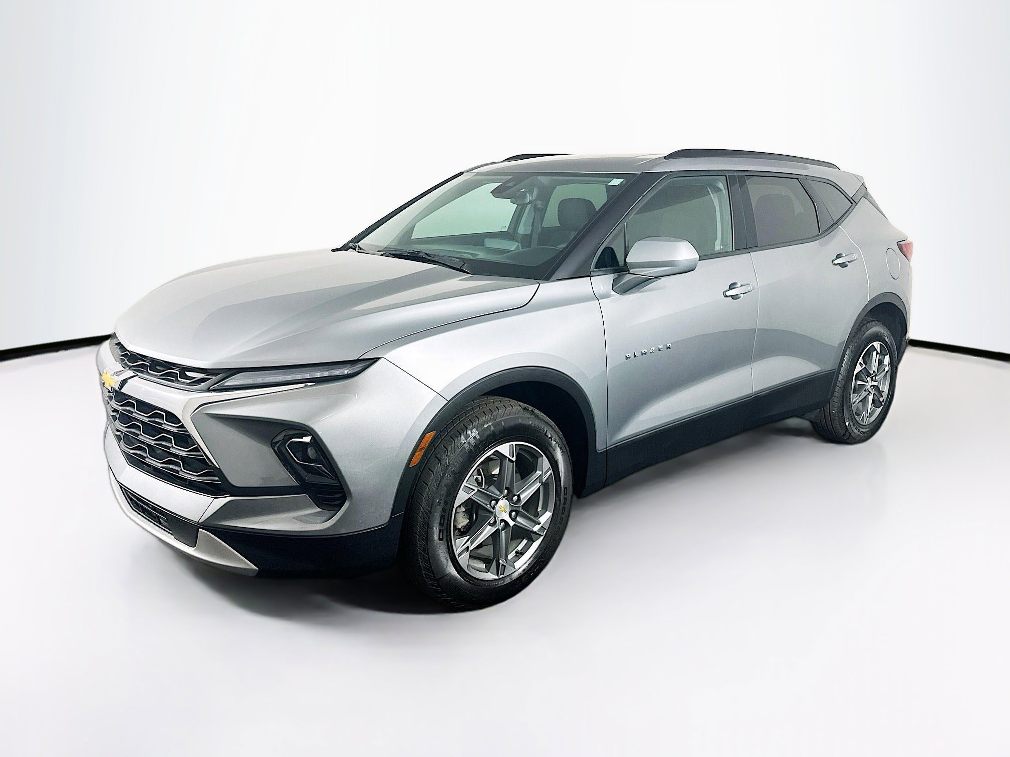 Used 2023 Chevrolet Blazer LT w/ Convenience Package image 3