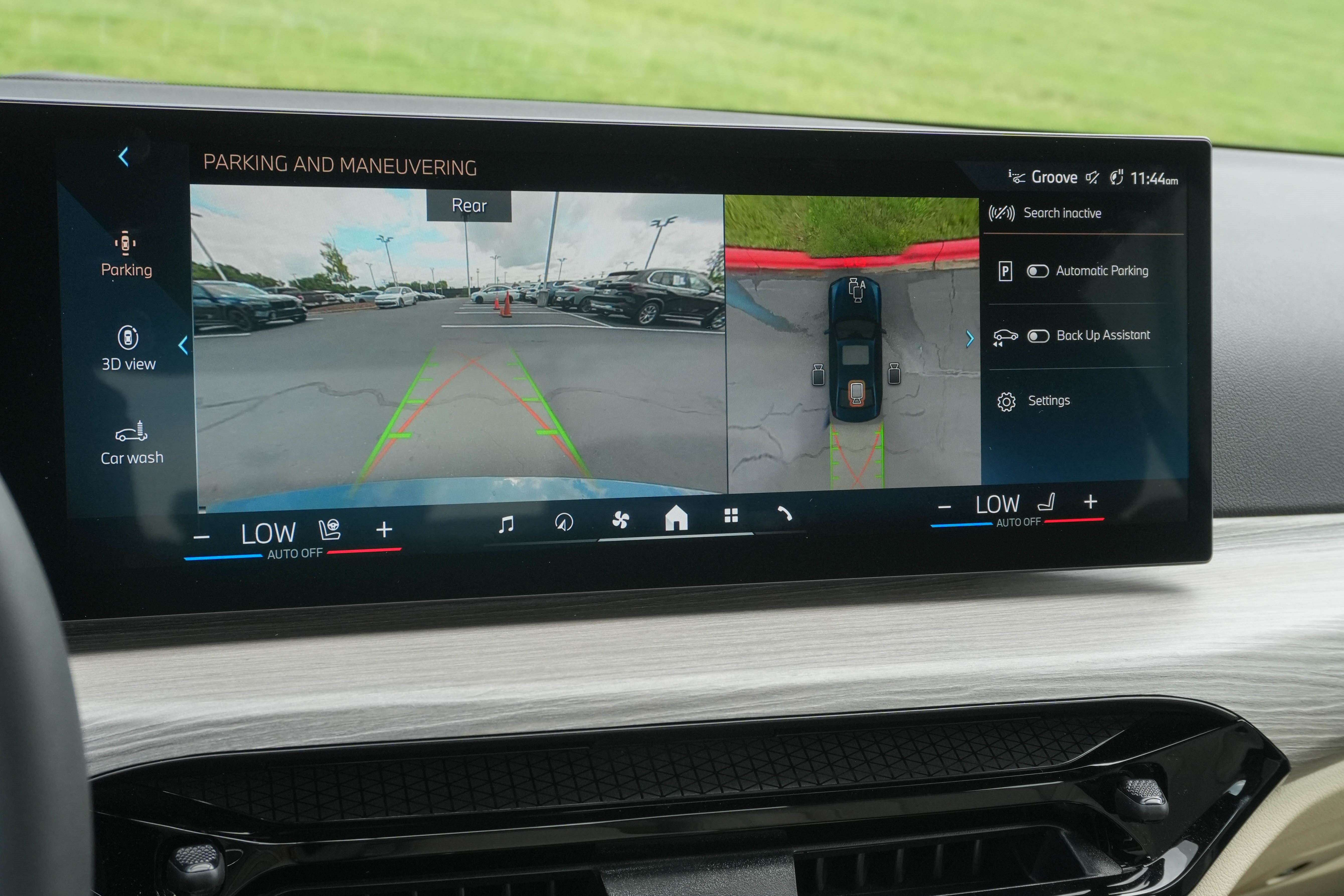 Certified 2025 BMW 330i Sedan RWD image 24