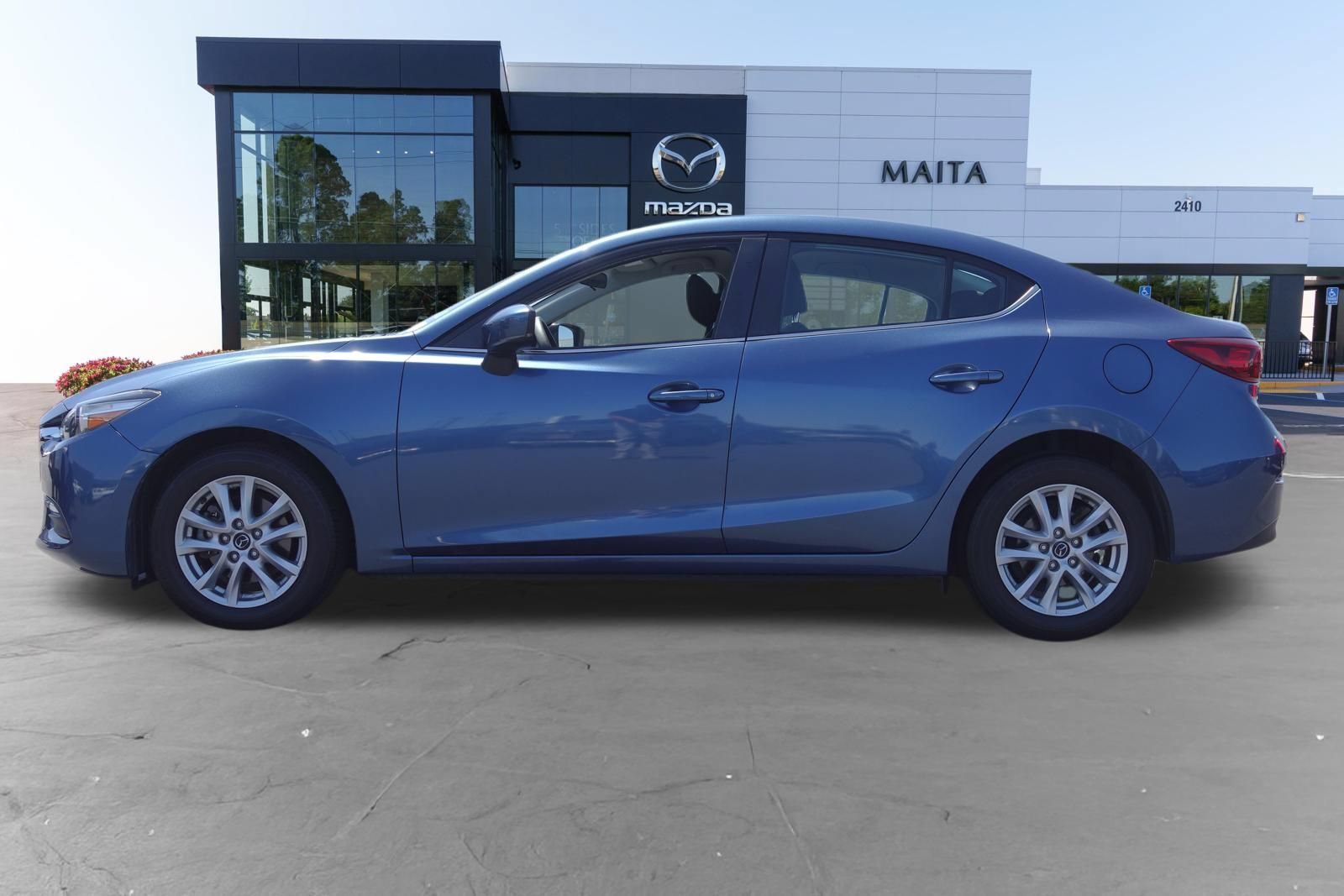 Used 2018 MAZDA MAZDA3 Sport w/ Preferred Equipment Package FWD image 6