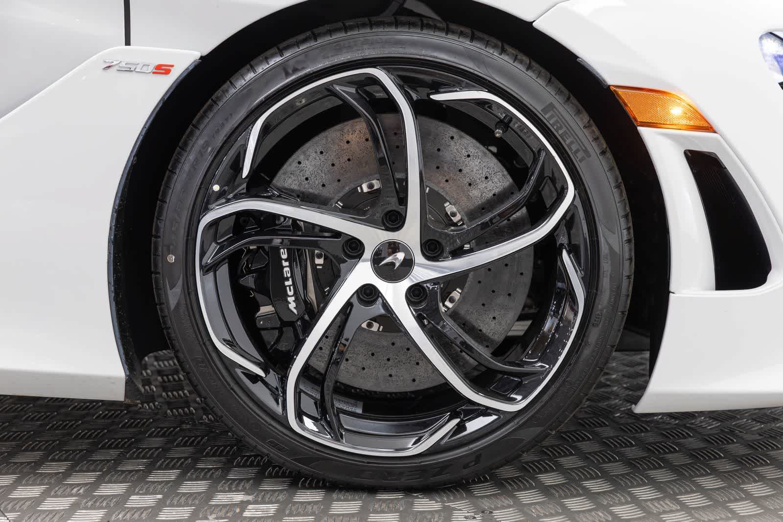 New 2027 McLaren 750S Spider RWD image 45