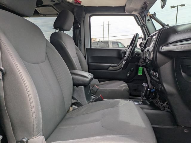 Used 2018 Jeep Wrangler Sport AWD/4WD image 14