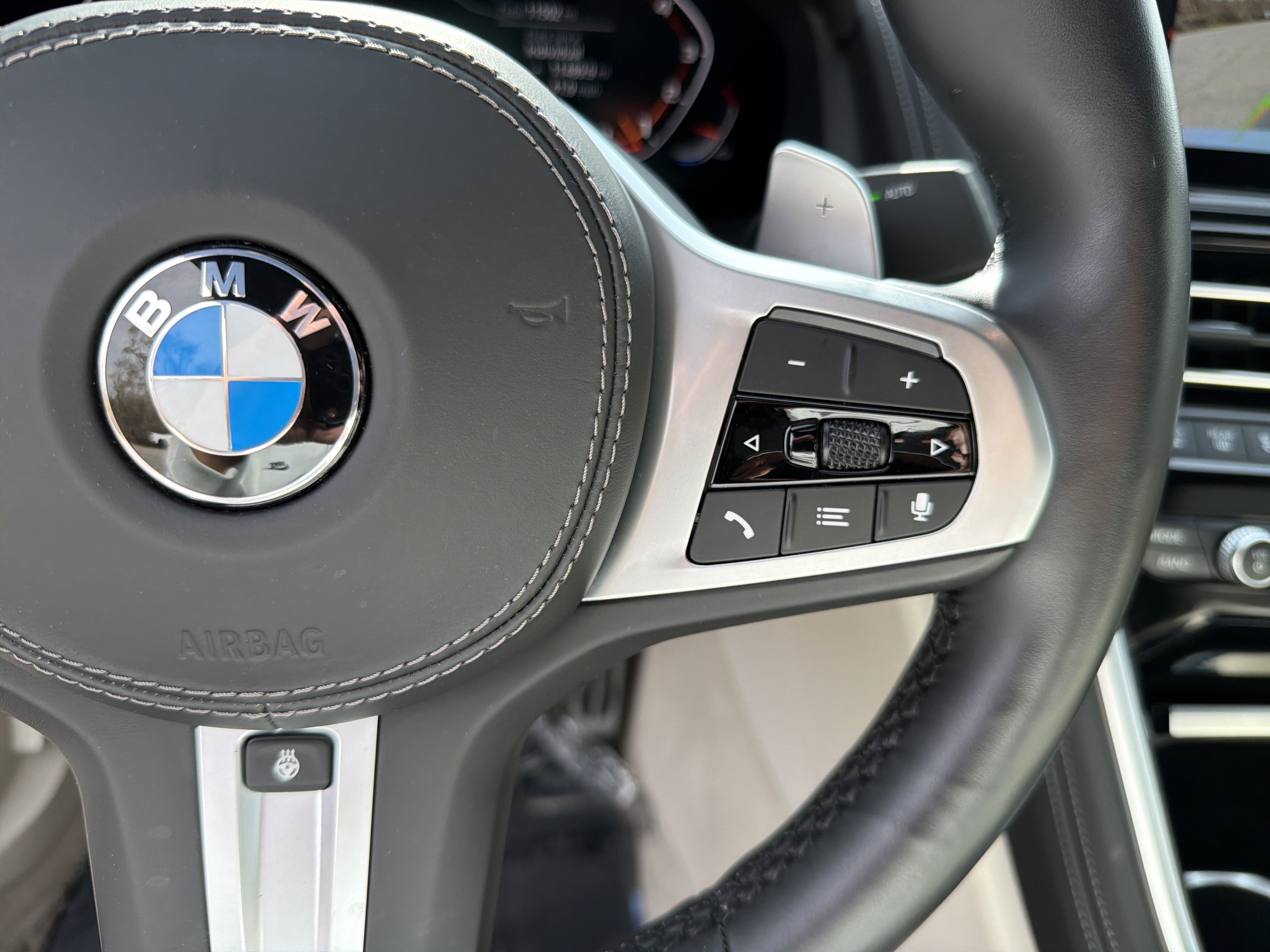 Used 2022 BMW M850i xDrive M850i xDrive Convertible w/ M Carbon Exterior Package image 31