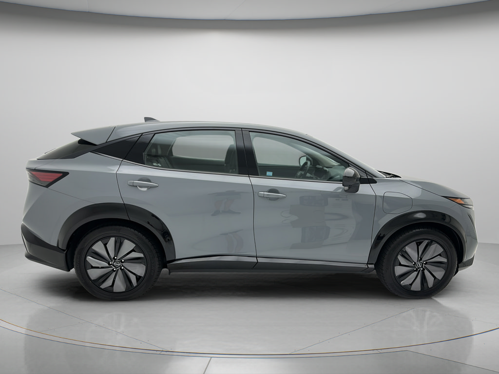 Used 2024 Nissan Ariya AWD image 6