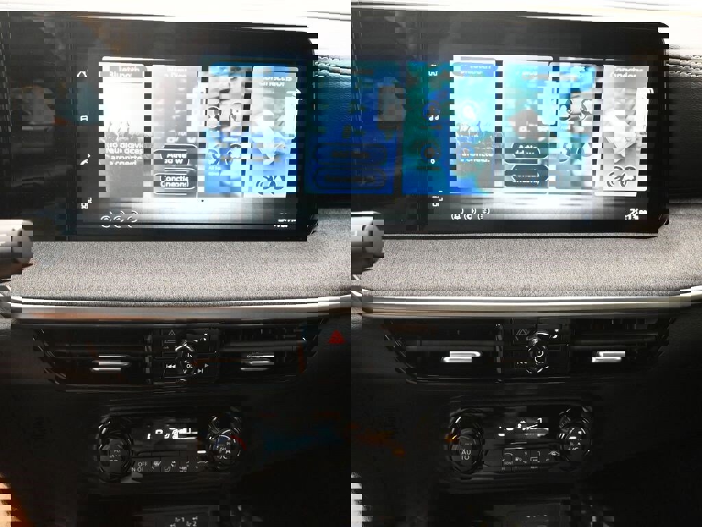 New 2026 Nissan Kicks SV image 16