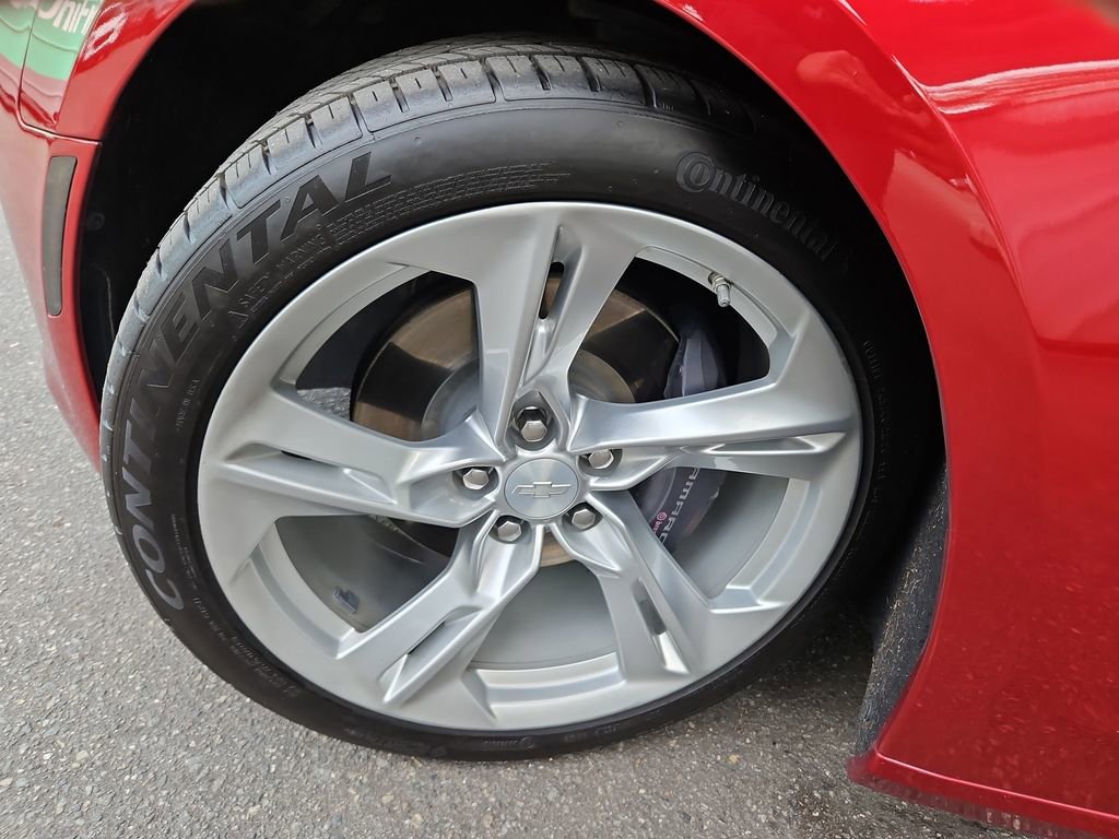 Used 2021 Chevrolet Camaro LT image 27