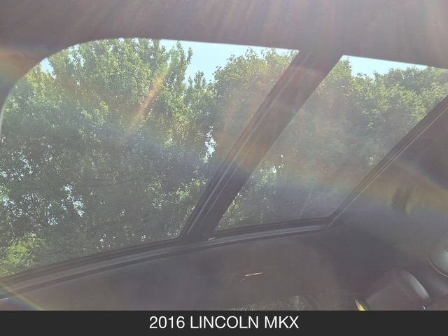 Used 2016 Lincoln MKX Reserve w/ Climate Package AWD/4WD image 15