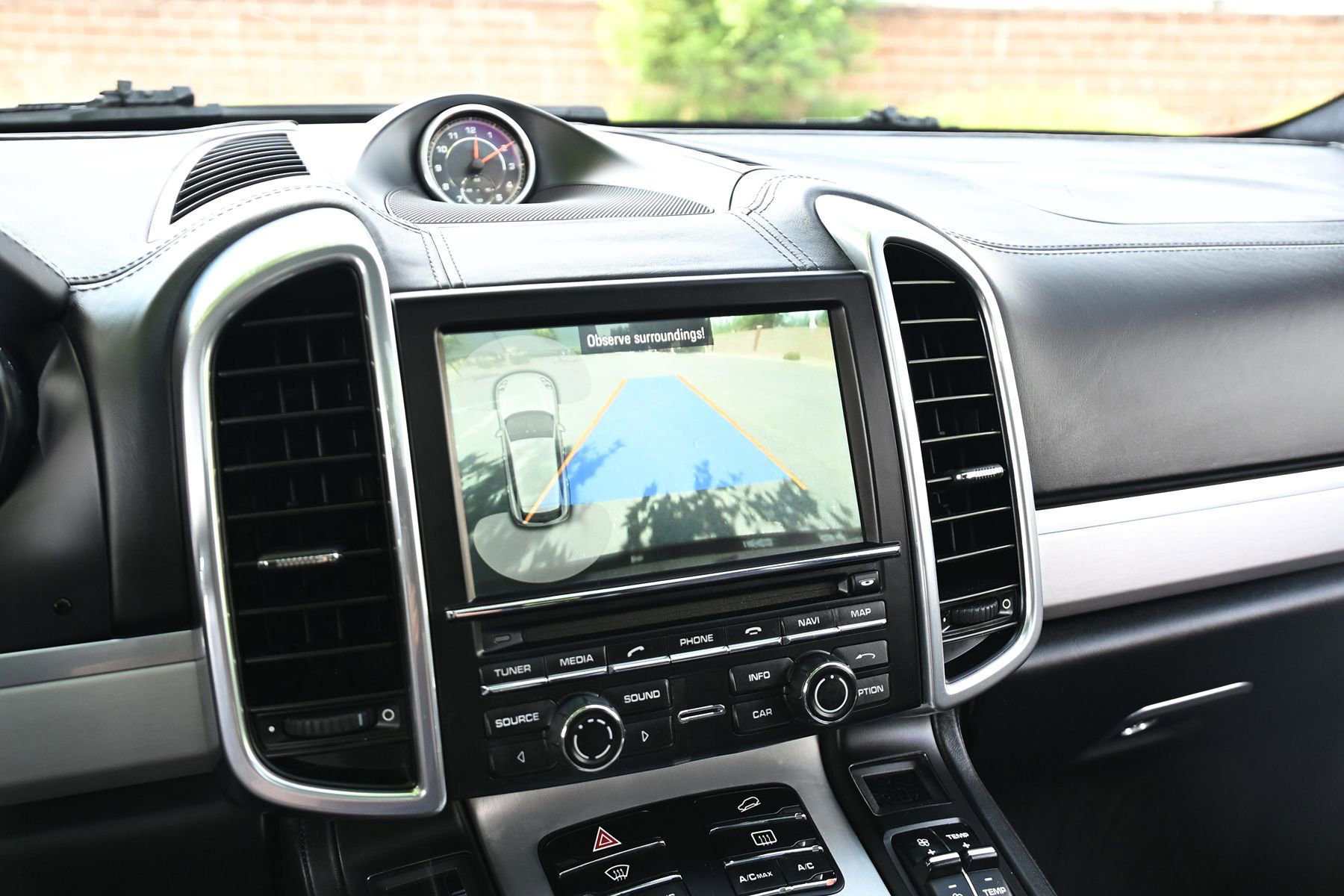 Used 2015 Porsche Cayenne Turbo AWD/4WD image 30