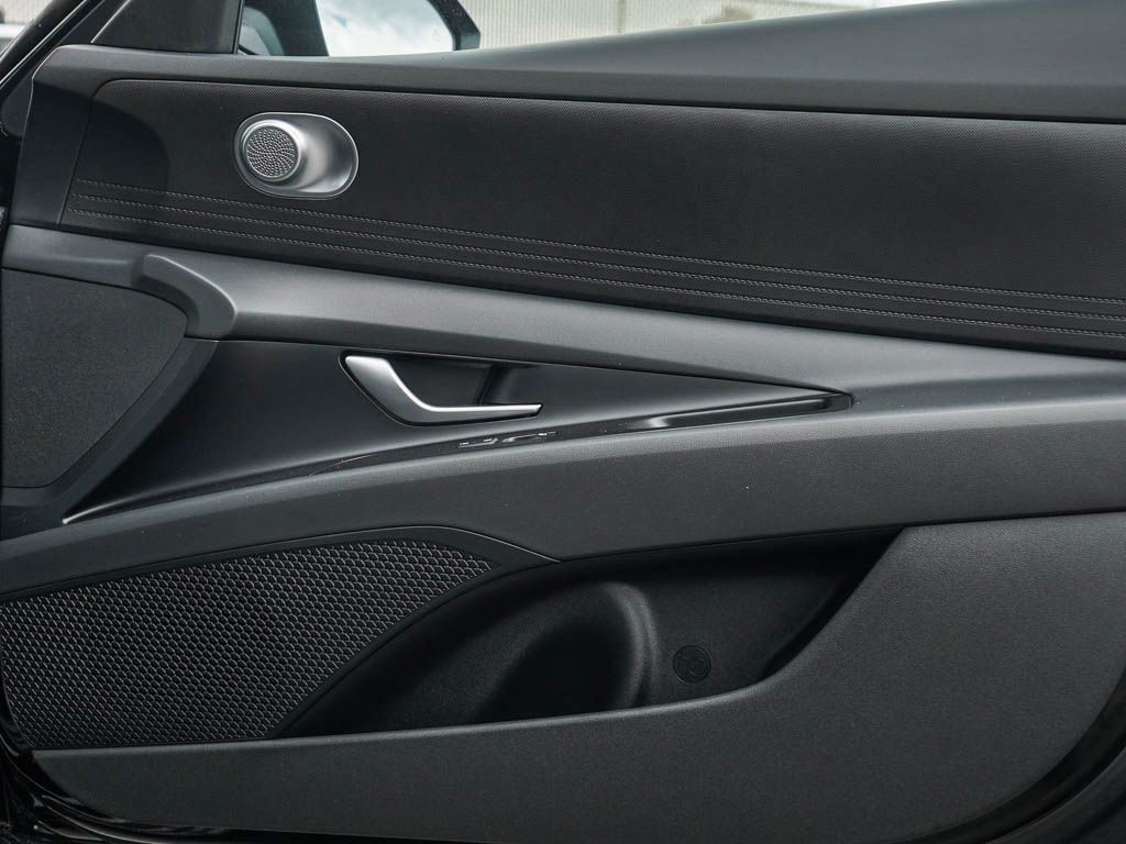 New 2026 Hyundai Elantra SE FWD image 8