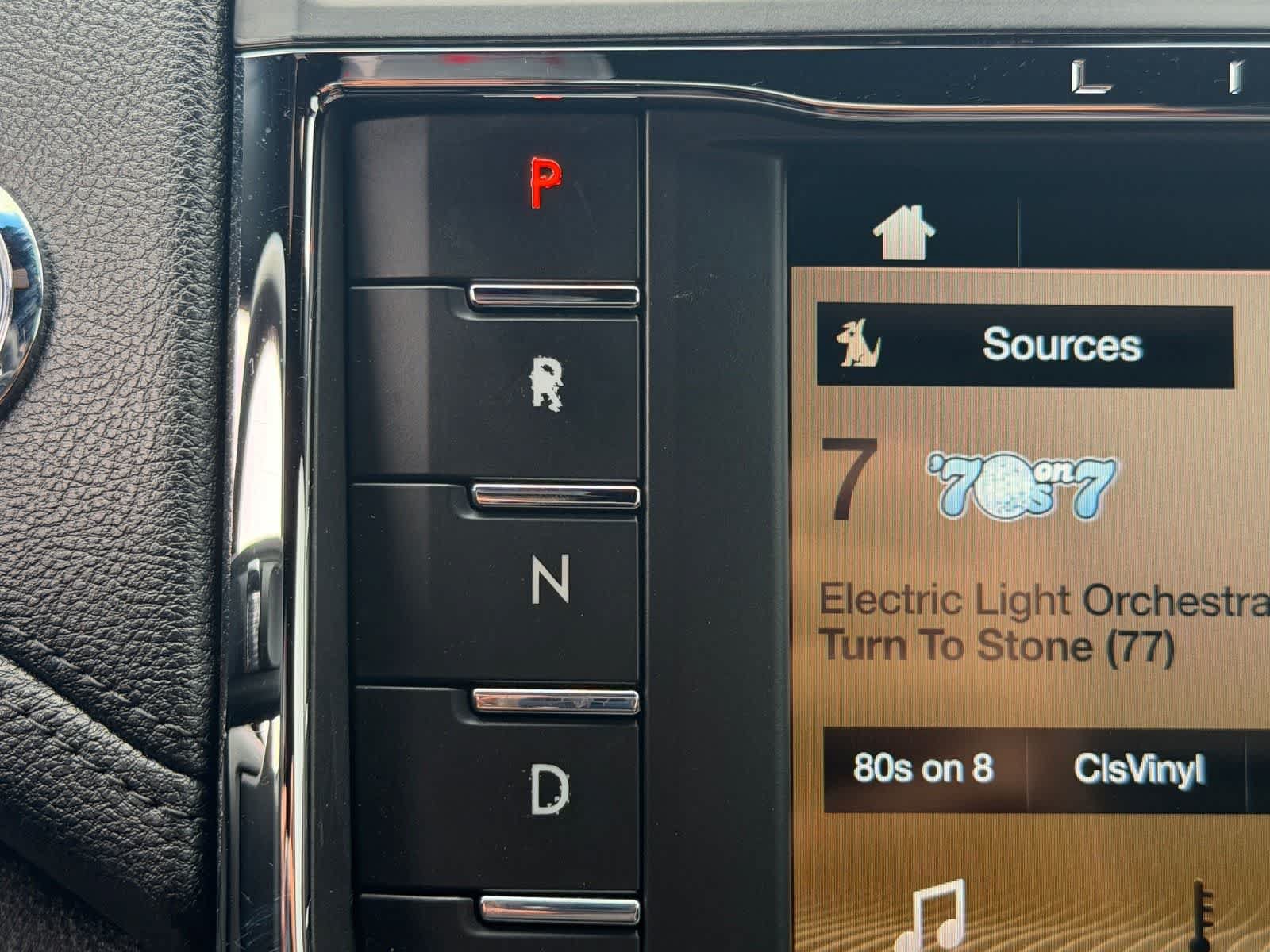 Used 2017 Lincoln Continental Premiere FWD image 24