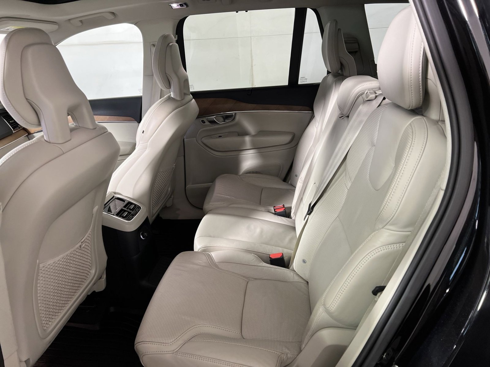 Used 2018 Volvo XC90 T8 Inscription w/ Convenience Package image 23