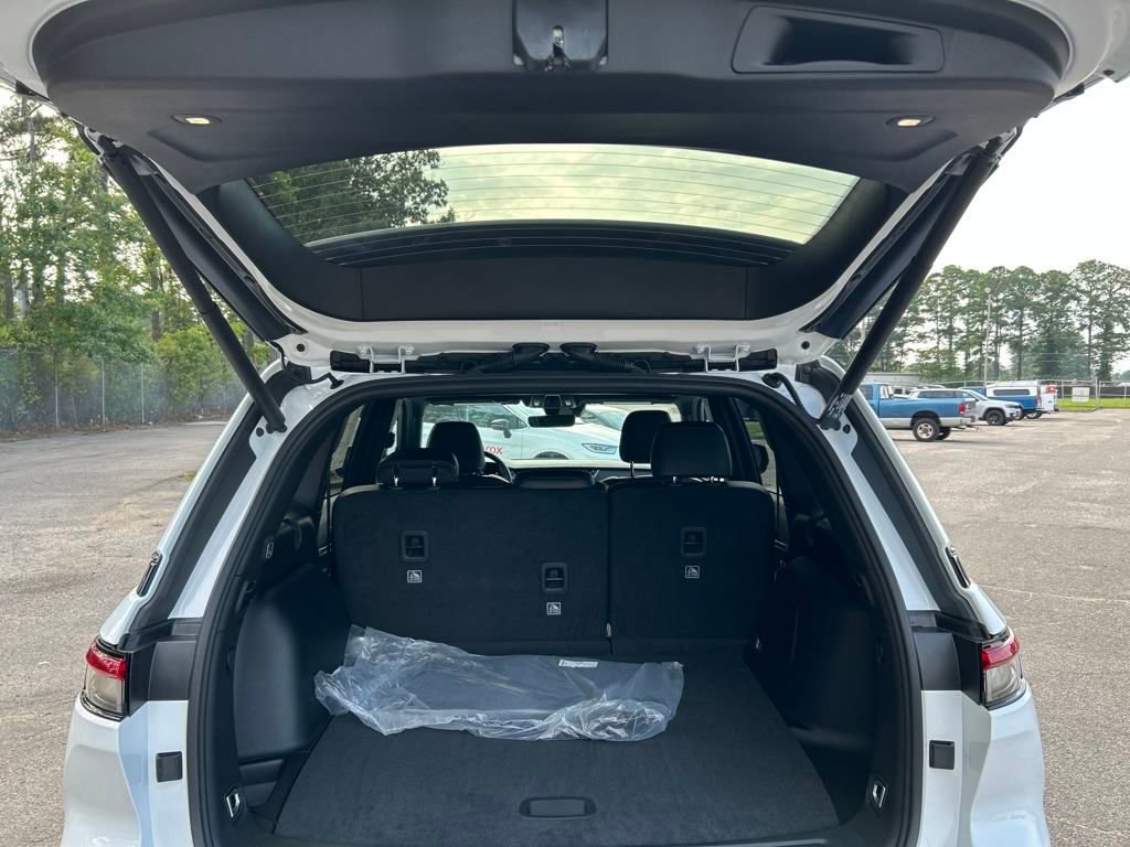 New 2025 Jeep Grand Cherokee Limited w/ Black Appearance Package image 26