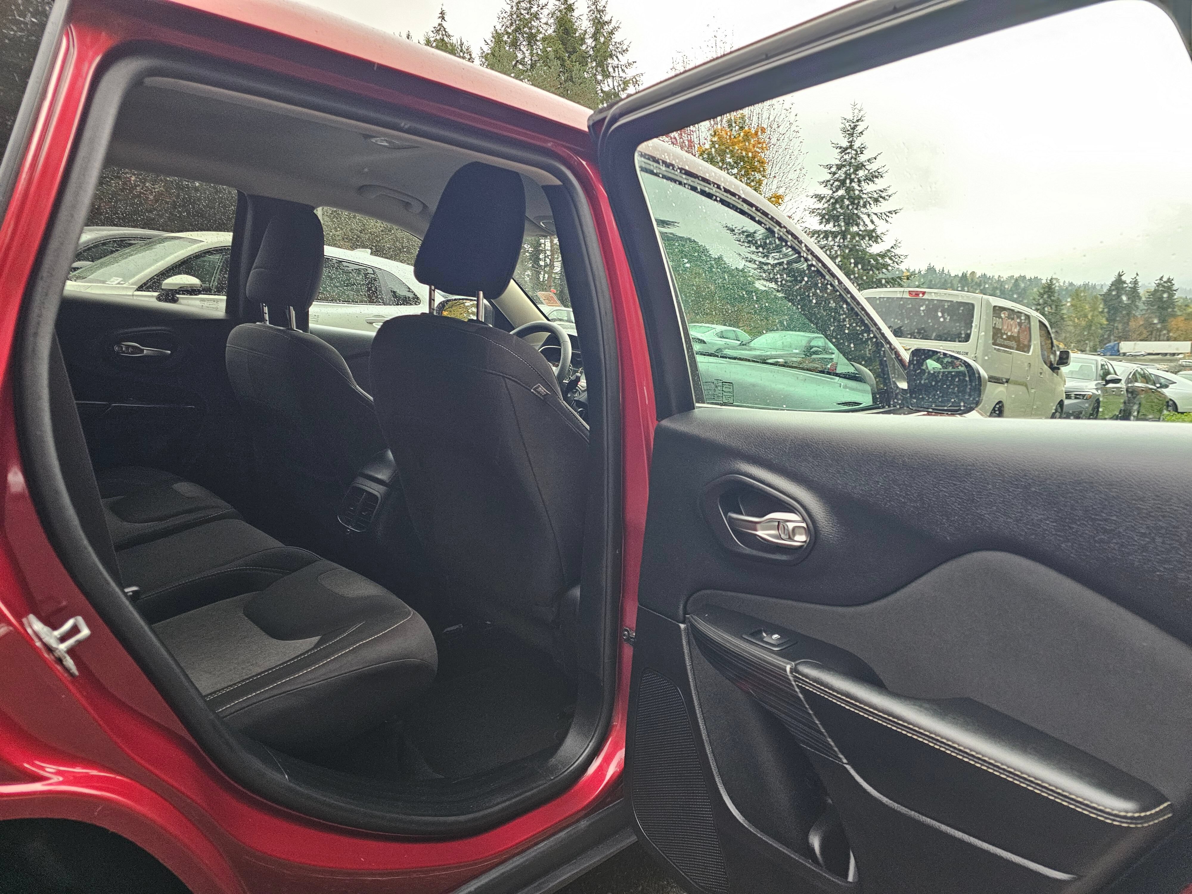 Used 2014 Jeep Cherokee Sport AWD/4WD image 15