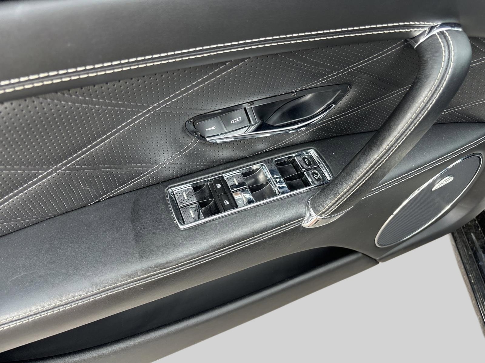 Used 2014 Bentley Flying Spur W12 image 13