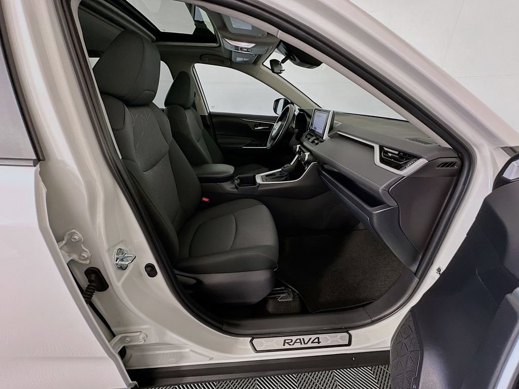 Certified 2025 Toyota RAV4 XLE w/ Convenience Package image 28