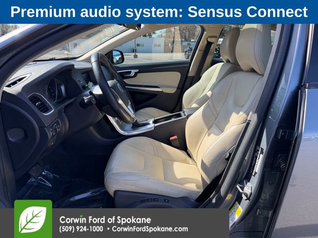 Used 2017 Volvo S60 T5 Dynamic image 2