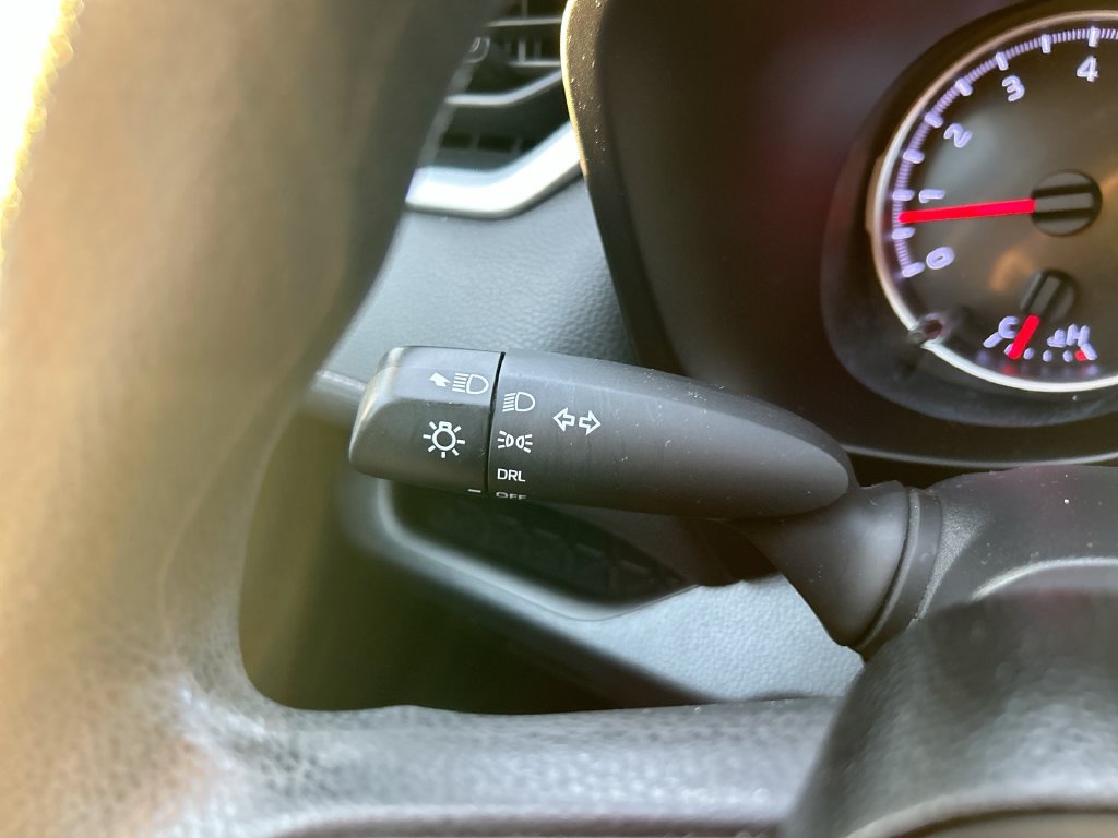 Used 2019 Toyota RAV4 LE FWD image 19