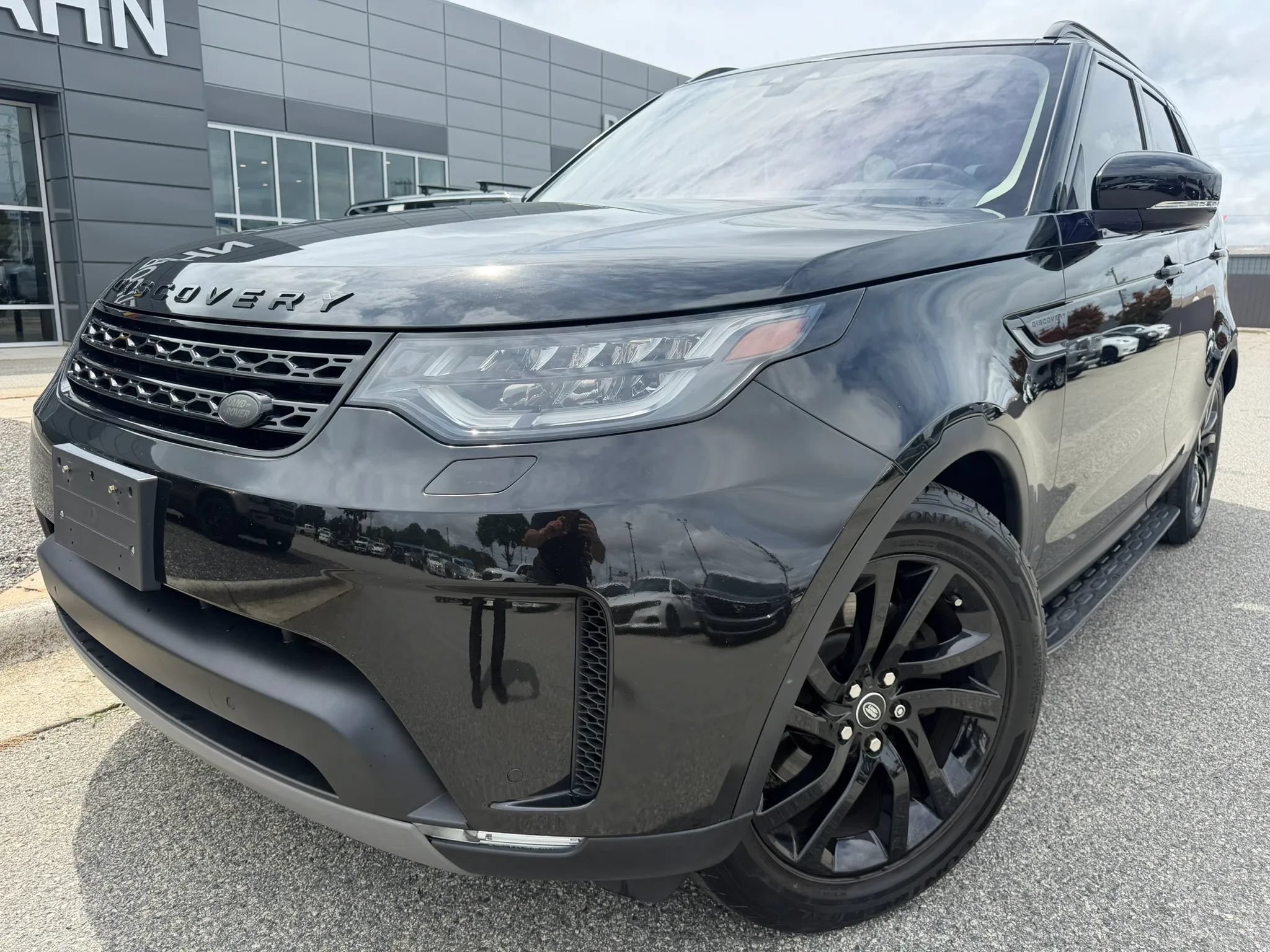 Used 2017 Land Rover Discovery HSE Luxury