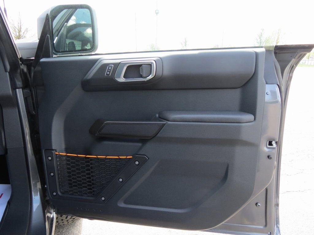 Used 2024 Ford Bronco Badlands image 38