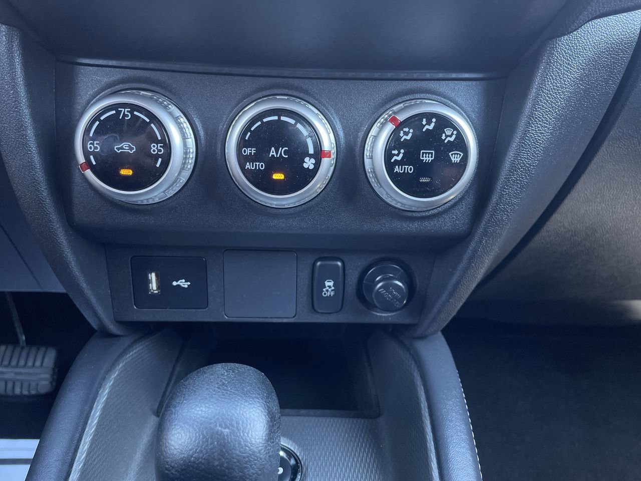 Used 2025 Mitsubishi Outlander Sport AWD image 16
